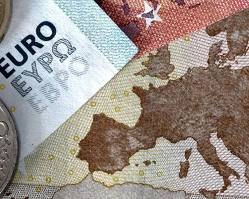 Crescimento empresarial da zona do euro se recupera, mas perspectiva piora